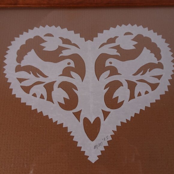 Scherenschnitte Folk Art Paper Cutting of Heart with Doves in Frame with Glass - Picture 6 of 7